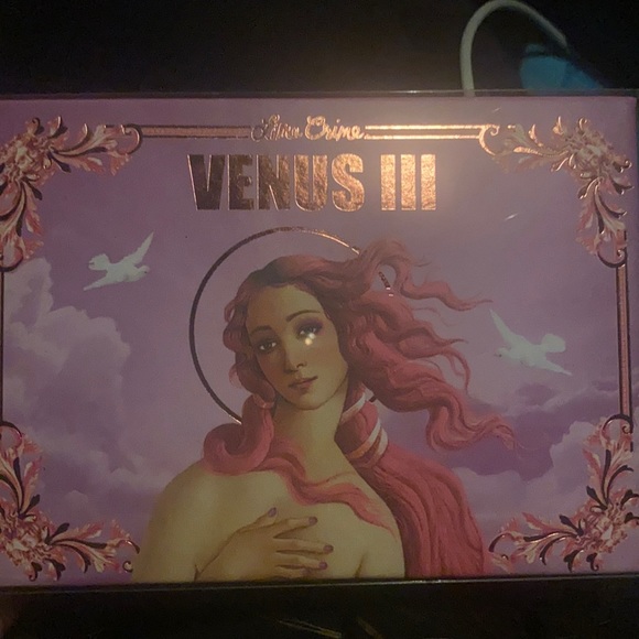 Other - Like crime Venus 3 eye shadow palette